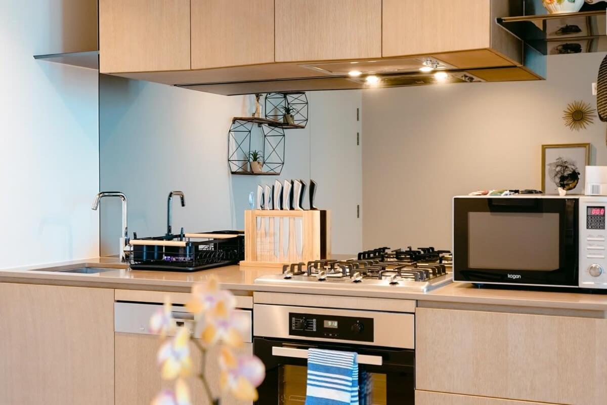 1 Bed With Incredible View - Square