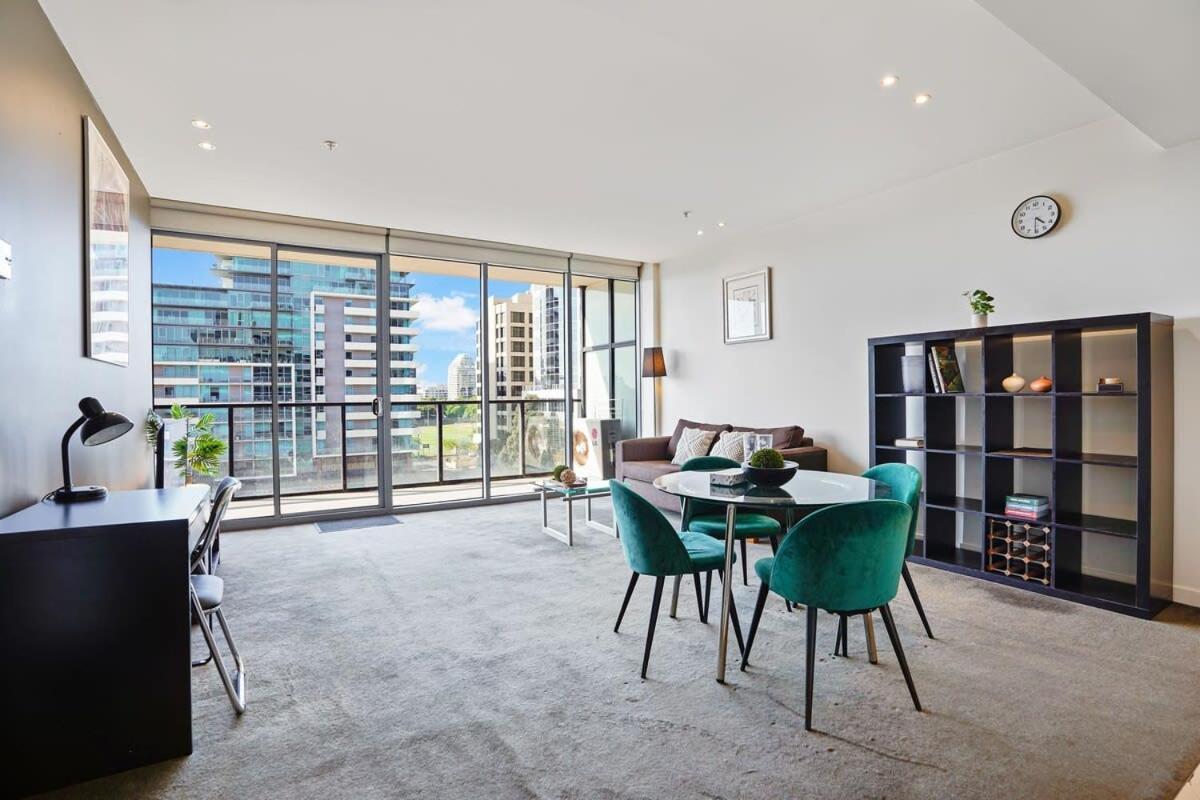 Grosvenor On Queens Luxury Cbd Apartment Melbourne