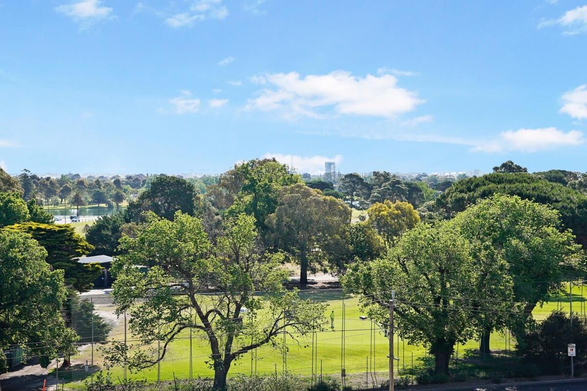Grosvenor On Queens Luxury Cbd