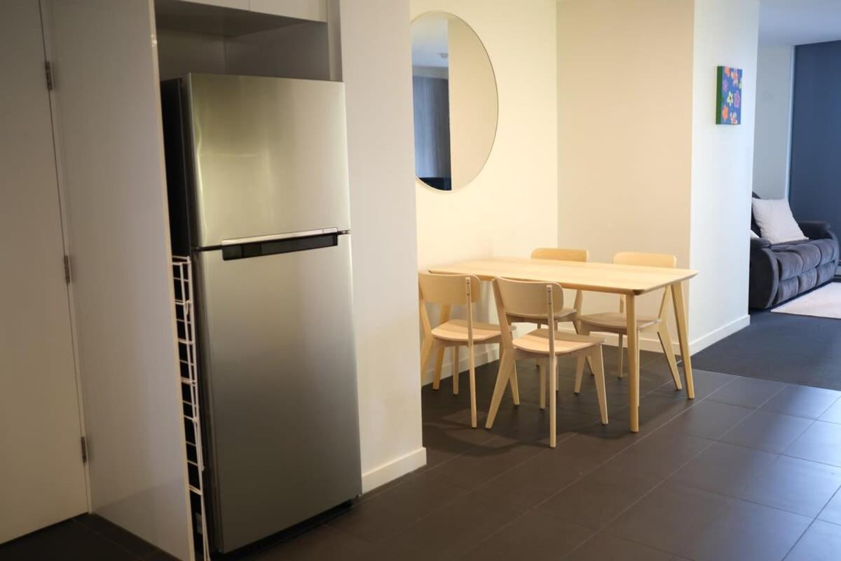 Apartment Upper West Side Gem On 44th Floor W Pool + Gym Melbourne