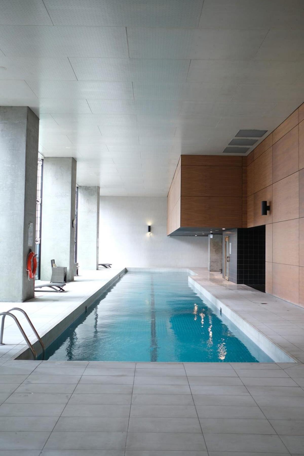 Upper West Side Gem On 44th Floor W Pool + Gym Apartment
