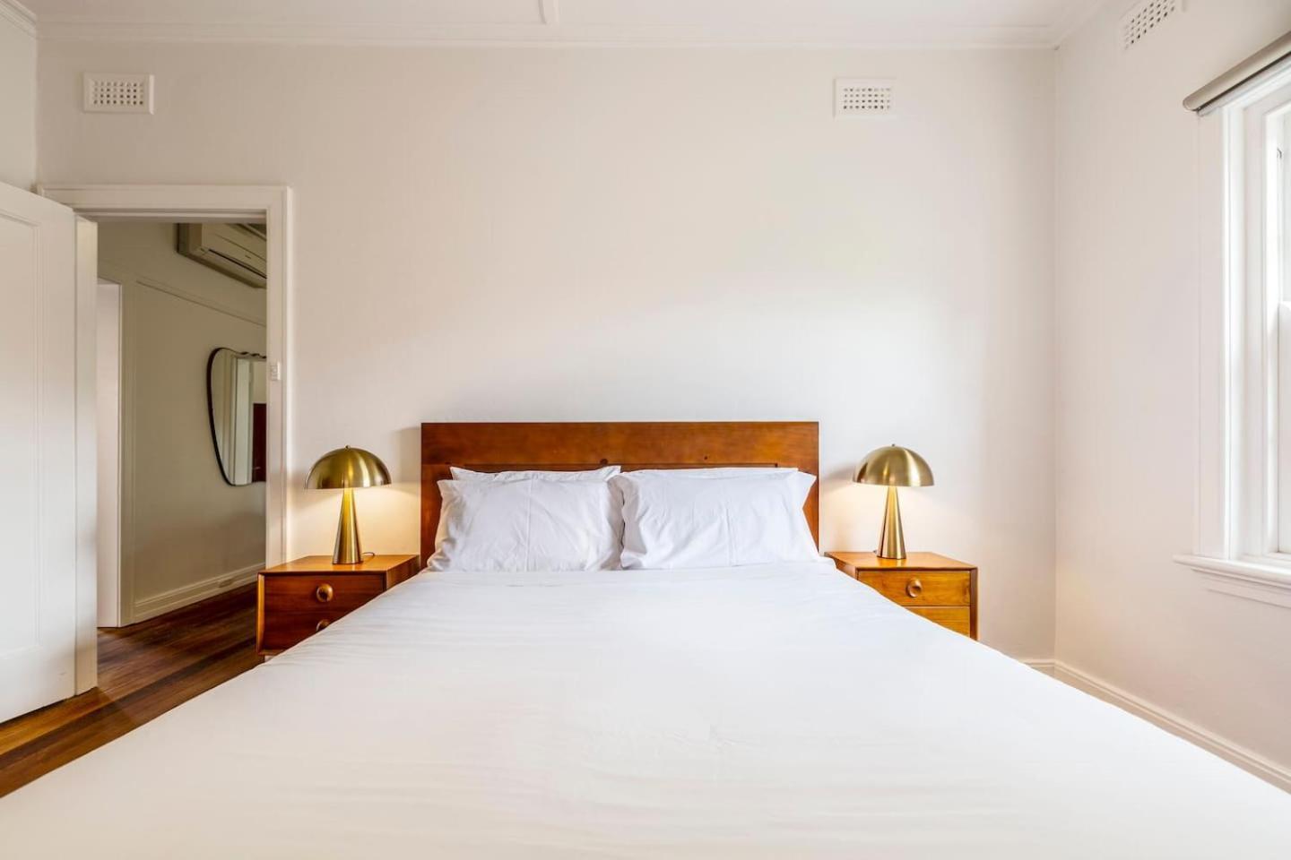 Apartment Flair - Cultural Vibrancy & Historical Charm