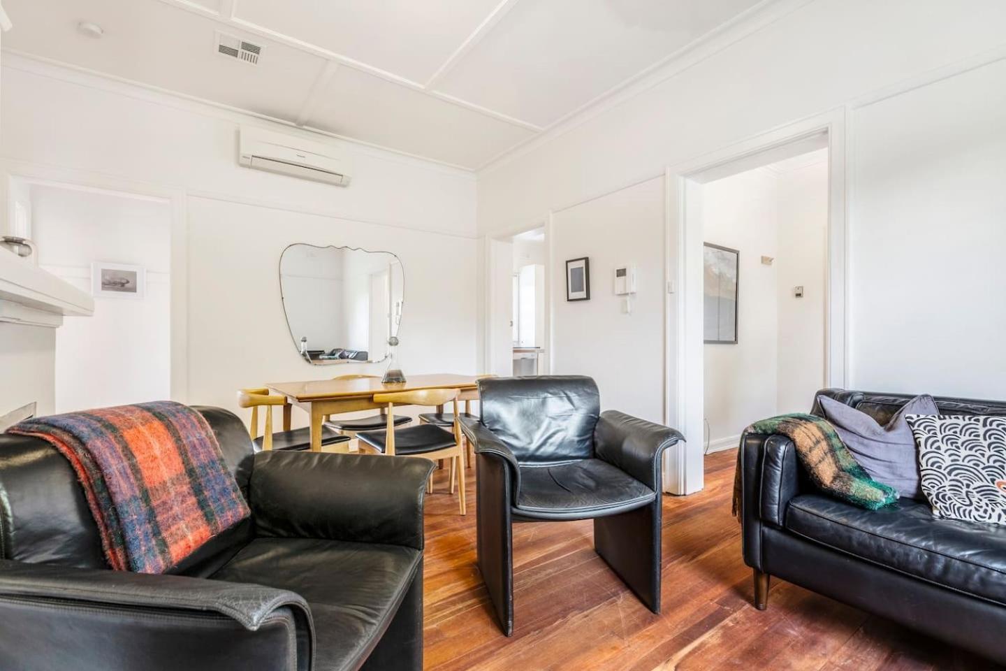 Flair - Cultural Vibrancy & Historical Charm Apartment