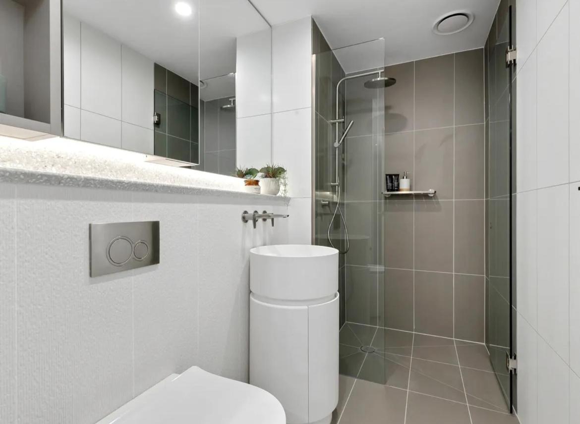 #3205 Sky High Retreat Luxurious 3-bedroom With Pool, Gym, Spa & Carpark * Melbourne