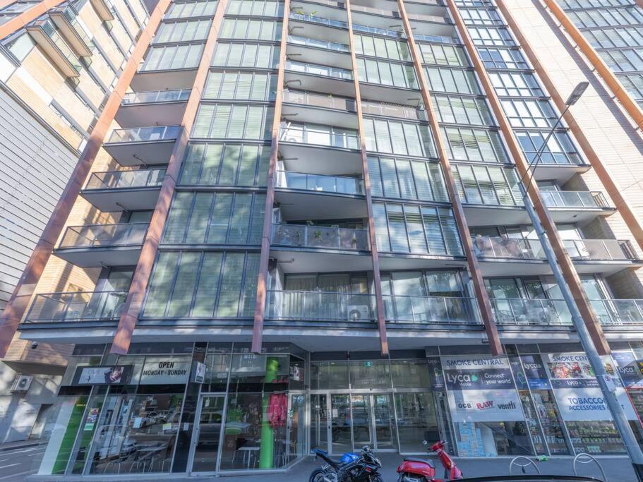Luxury On Flinders Street *