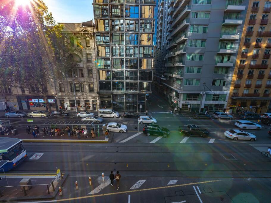 Luxury On Flinders Street Apartment Melbourne