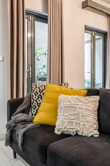 Luxury On Flinders Lane Apartment