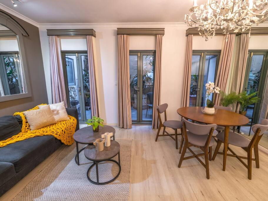 Apartment Luxury On Flinders Lane Melbourne