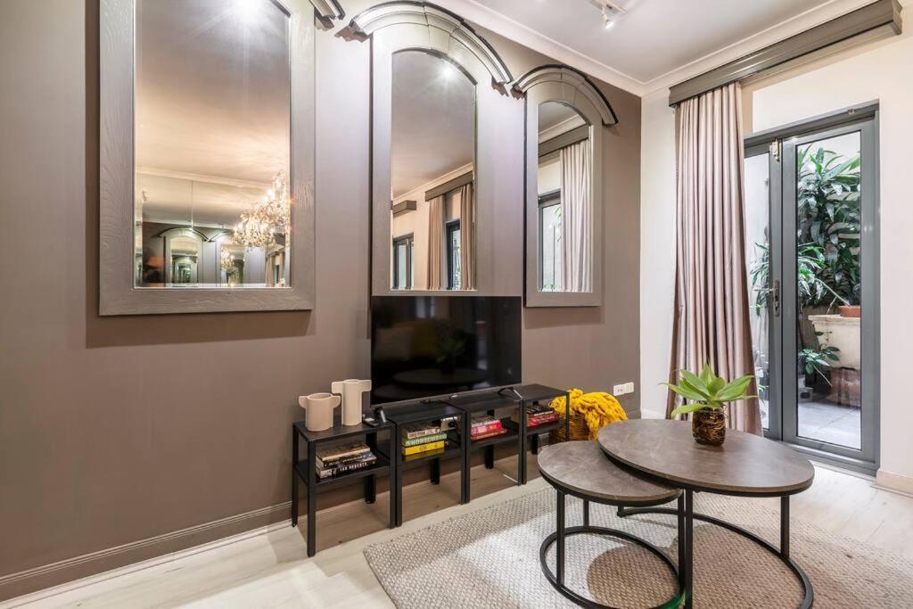 Luxury On Flinders Lane Apartment *