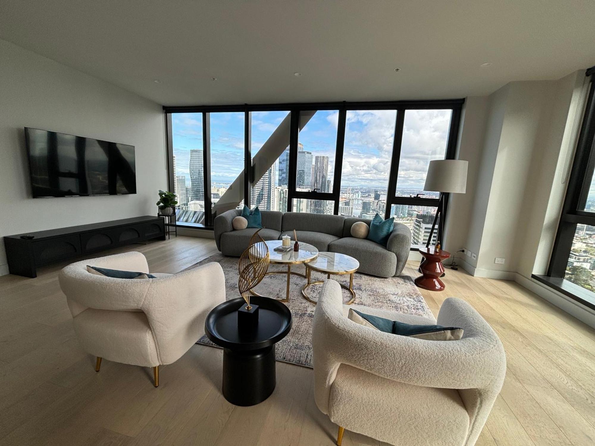 Lux Cbd Penthouse With 270views Spacious & Great Location Apartment