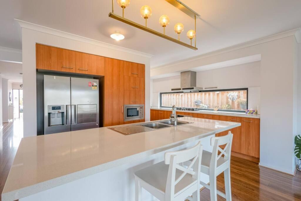 Holiday home Stayau 5br Contemporary Getaway Point Cook