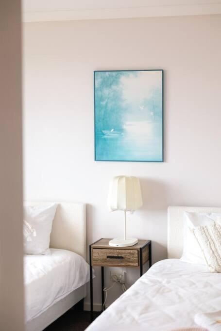 Stayau 5br Contemporary Getaway Point Cook Melbourne