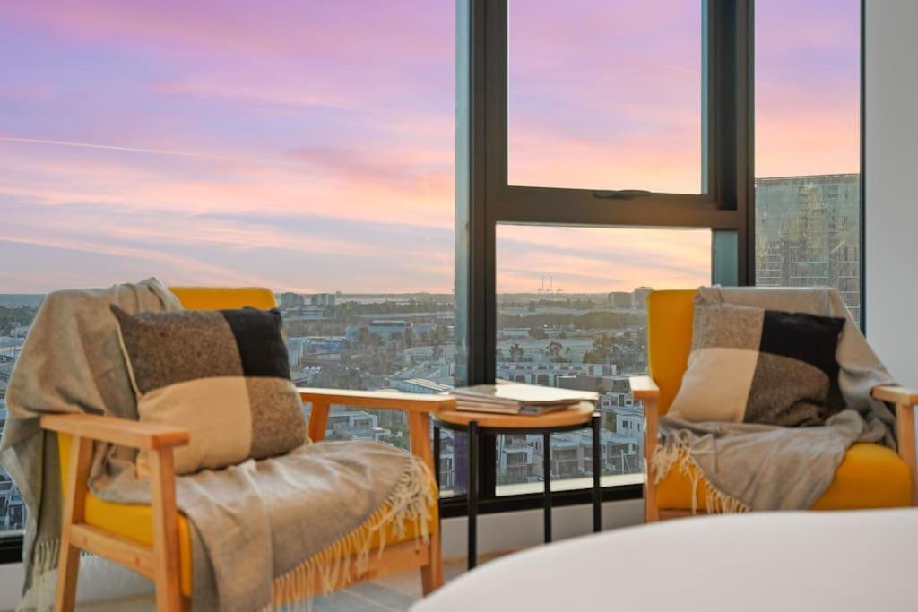 Waterfront 3bed2b2c With 50 Sqm Expansive Balcony * Melbourne