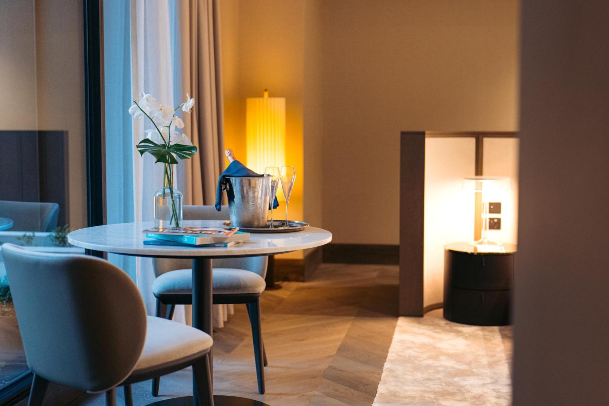 Hotel The Lyall 5*
