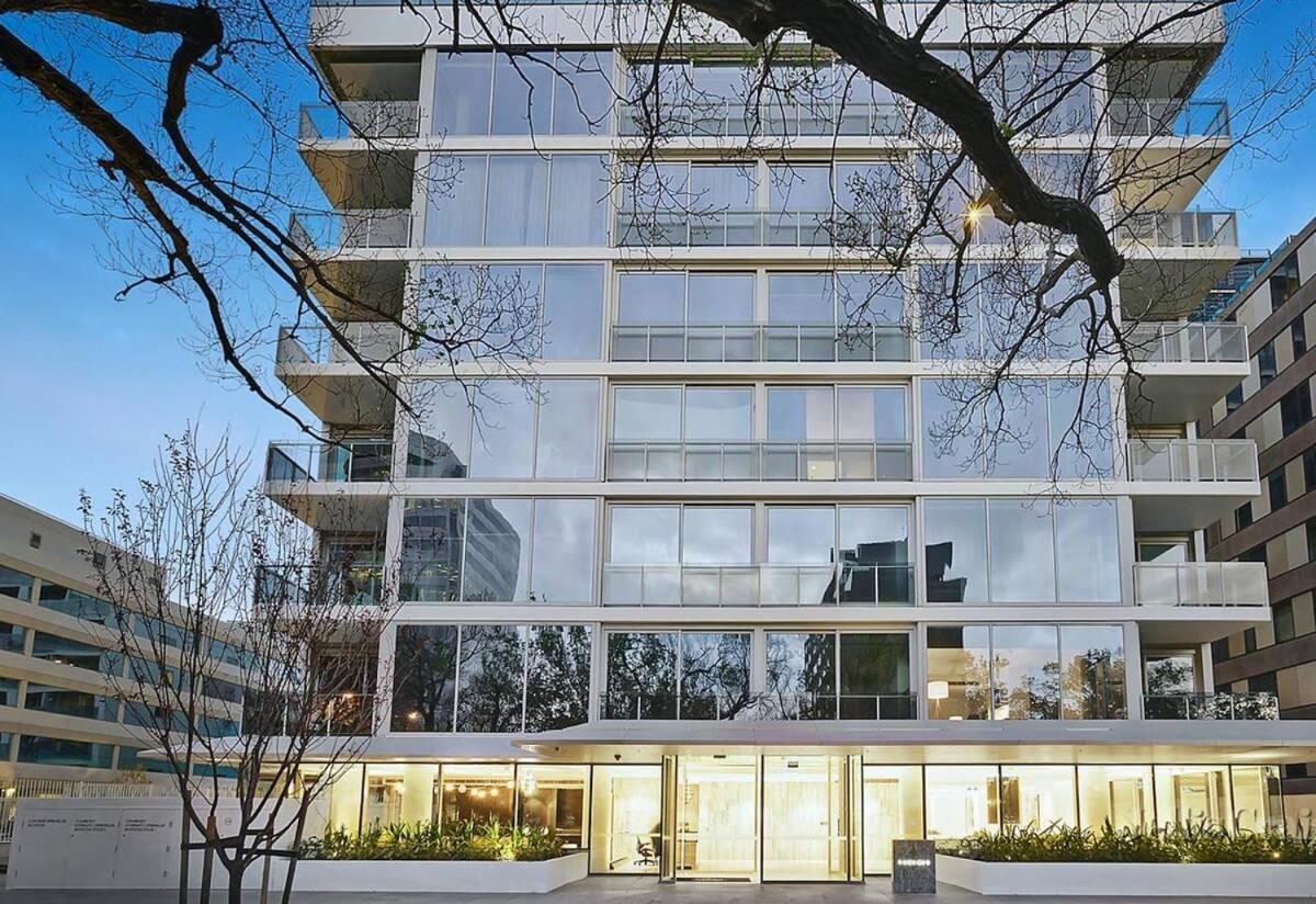 Pride Fawkner Apartment Melbourne