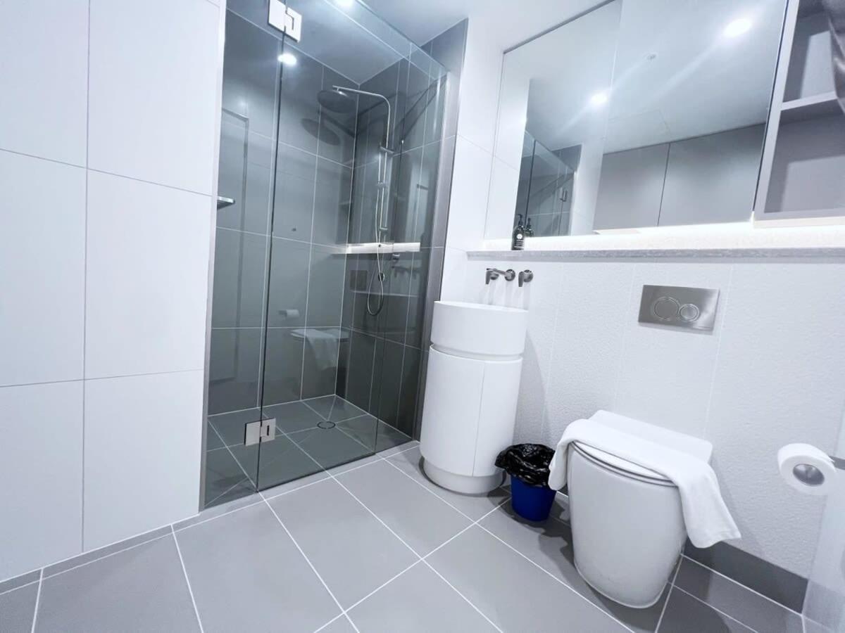 Beautiful 4b3b Cbd Free Wifi Apartment