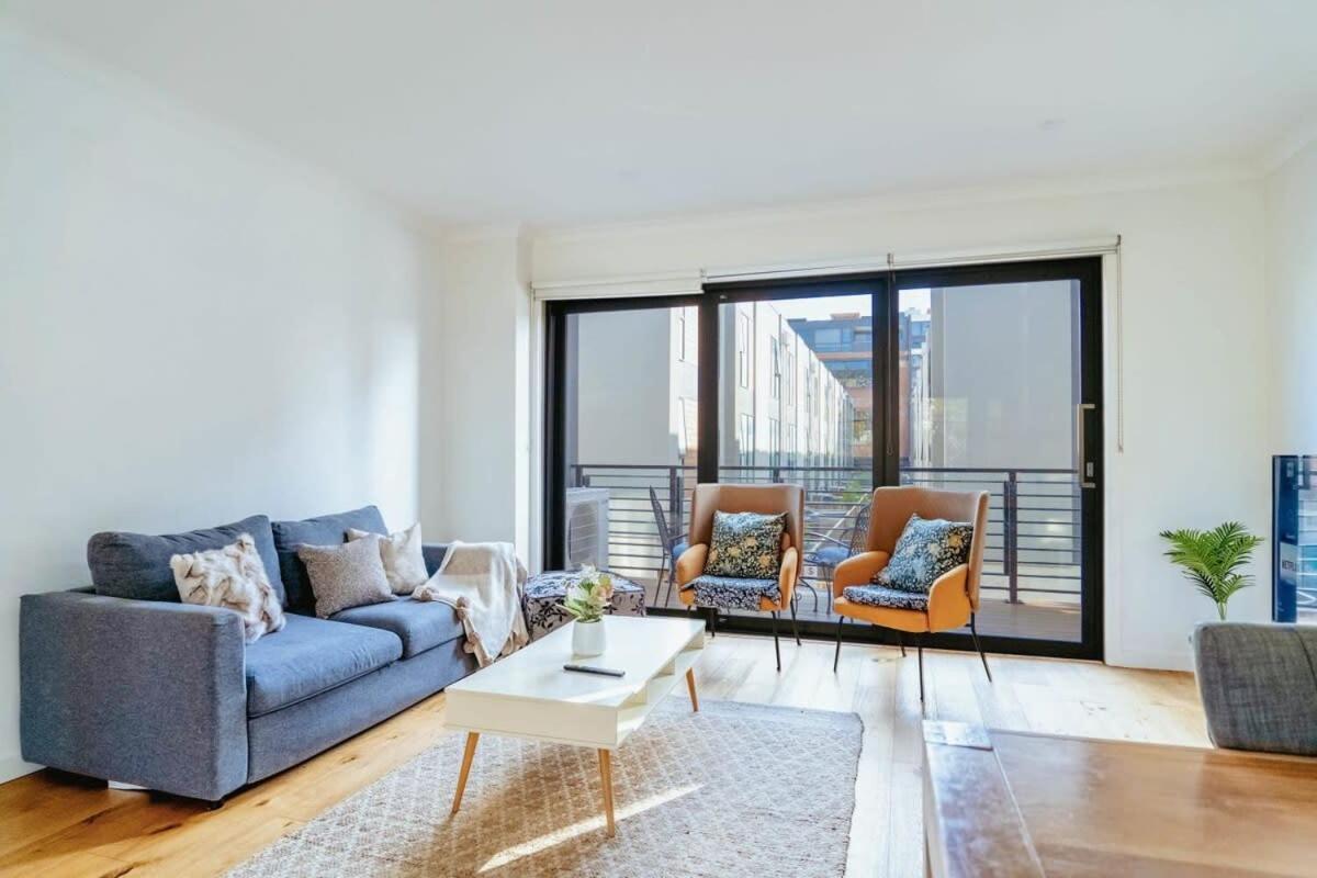 Bright 3 Level Townhouse Melbourne