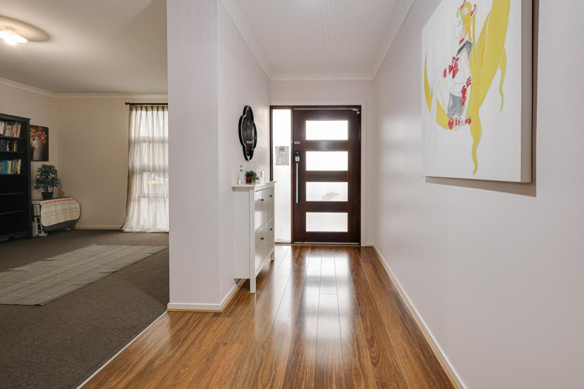 Stayau 5br Contemporary Getaway Point Cook Holiday home