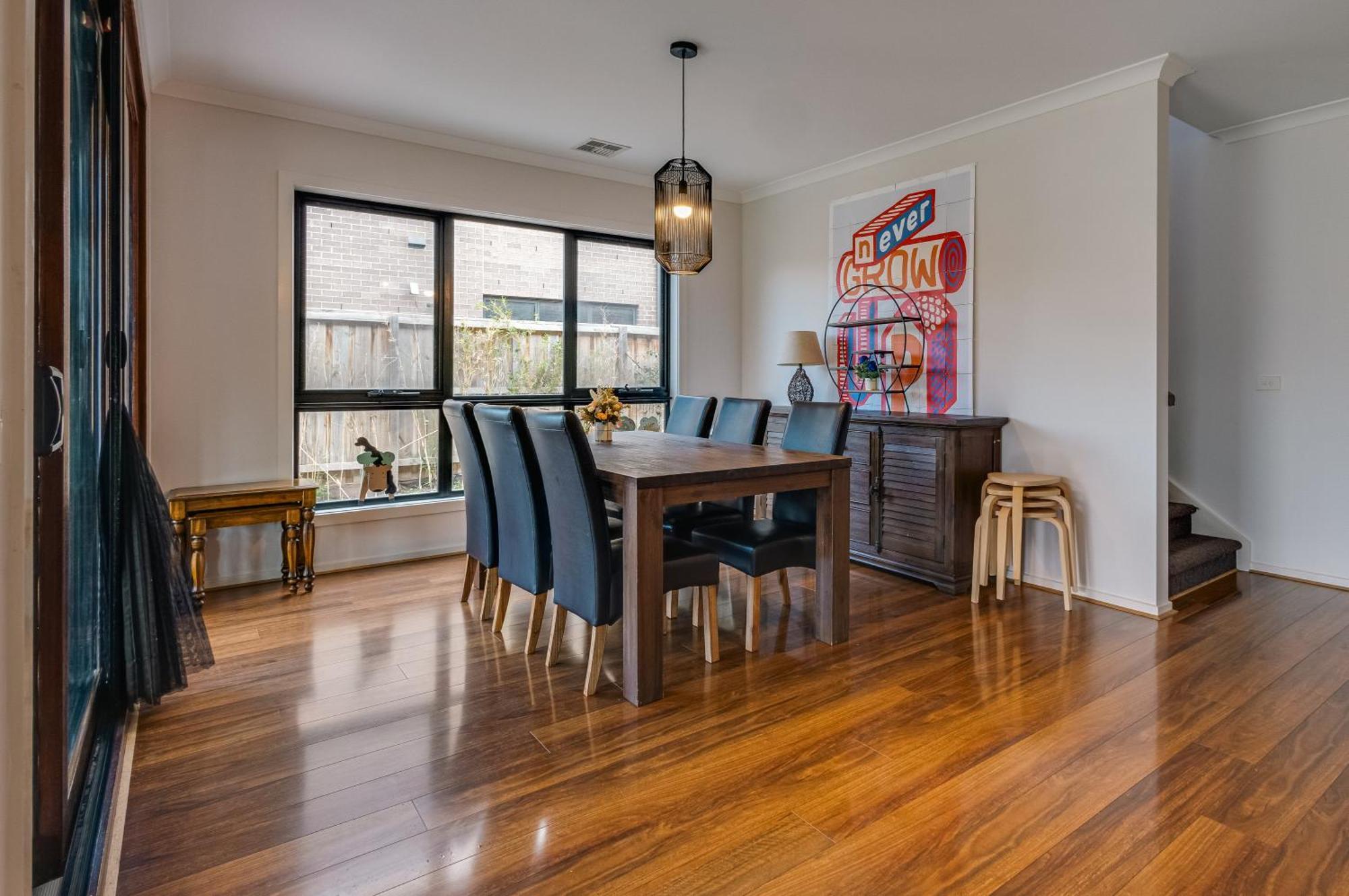 Stayau 5br Contemporary Getaway Point Cook Holiday home Melbourne