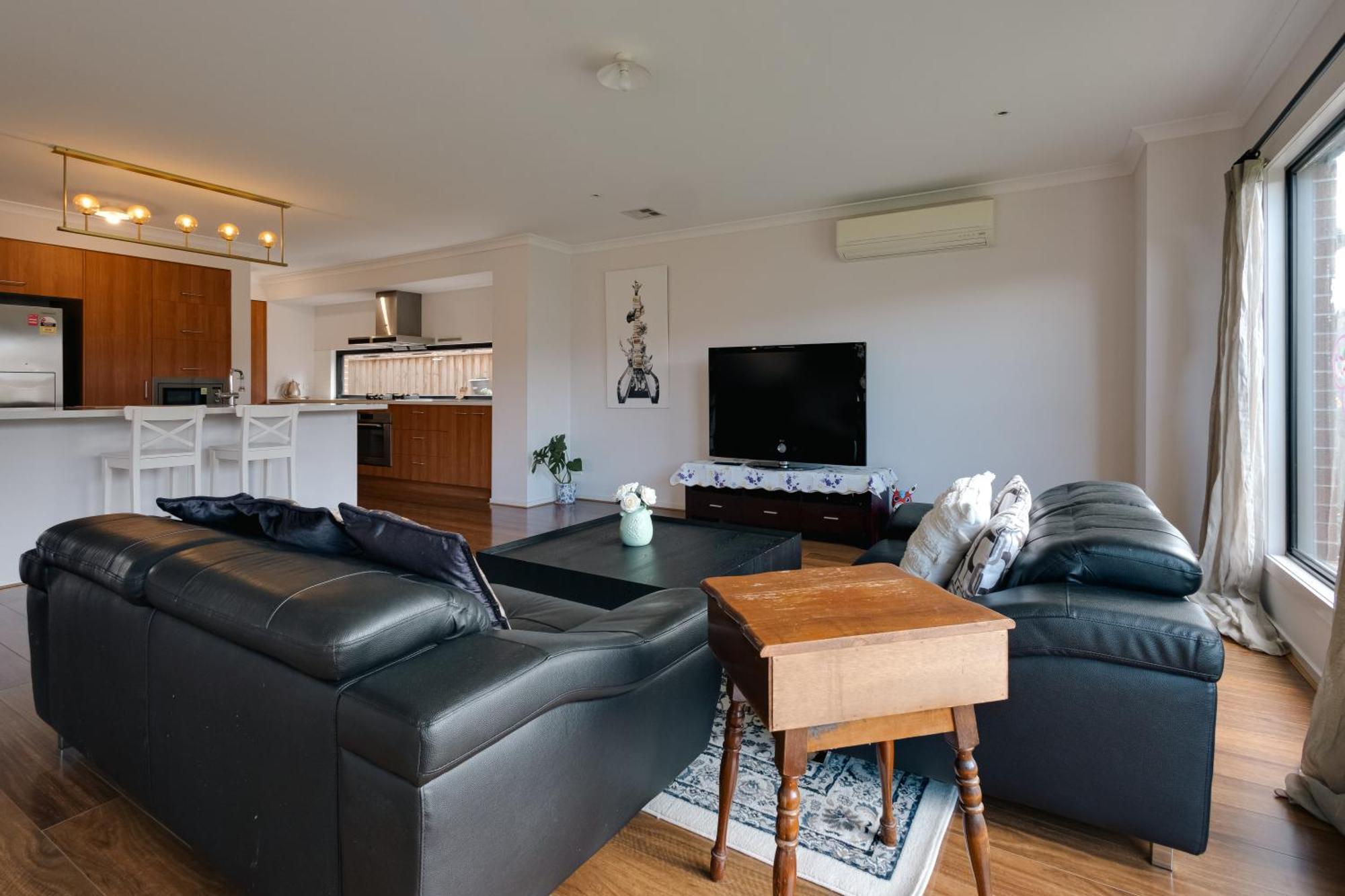 Stayau 5br Contemporary Getaway Point Cook *