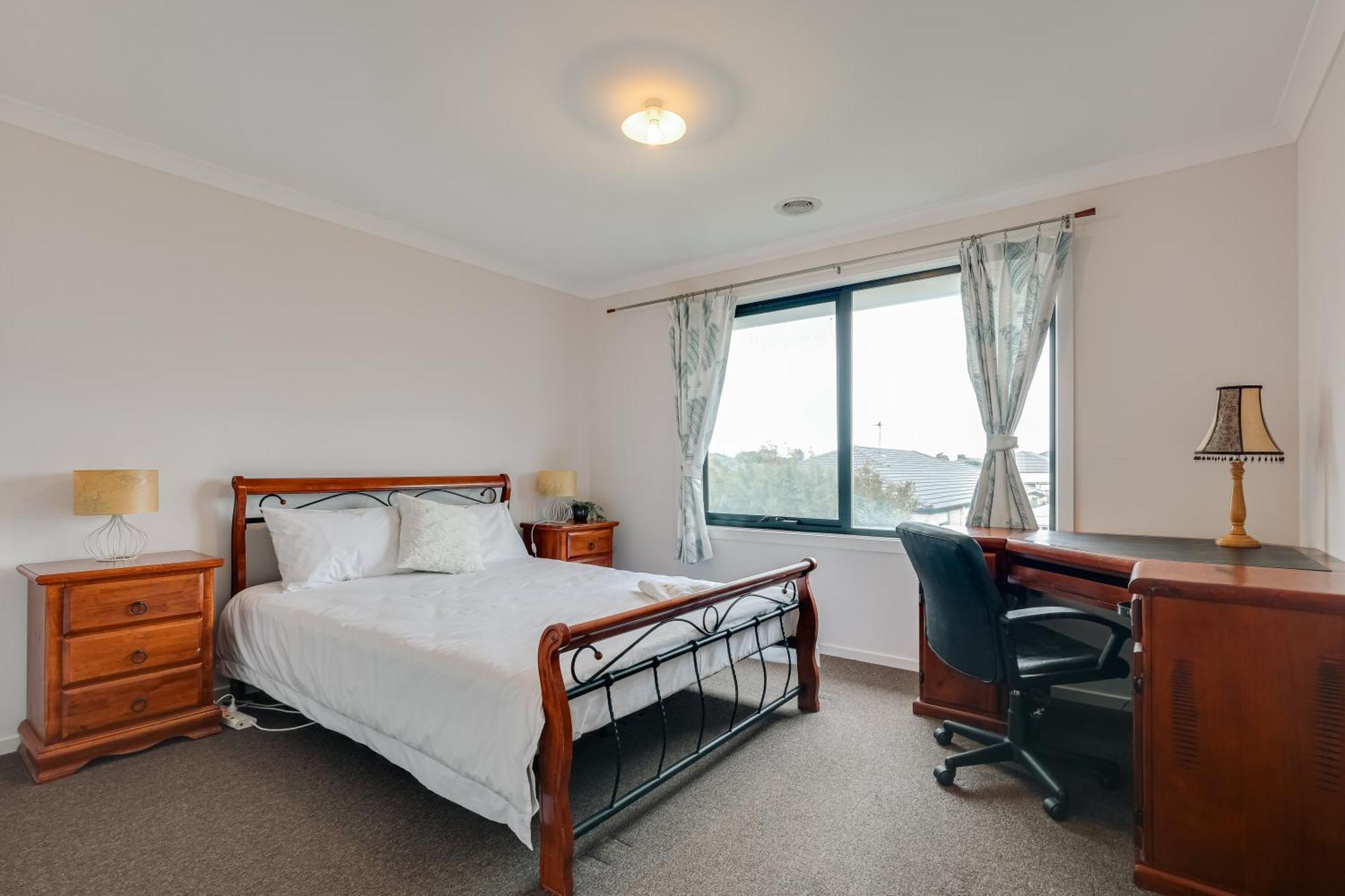 Holiday home Stayau 5br Contemporary Getaway Point Cook *