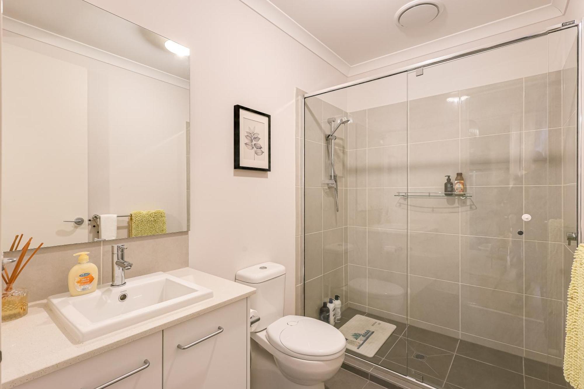 Stayau 5br Contemporary Getaway Point Cook Melbourne