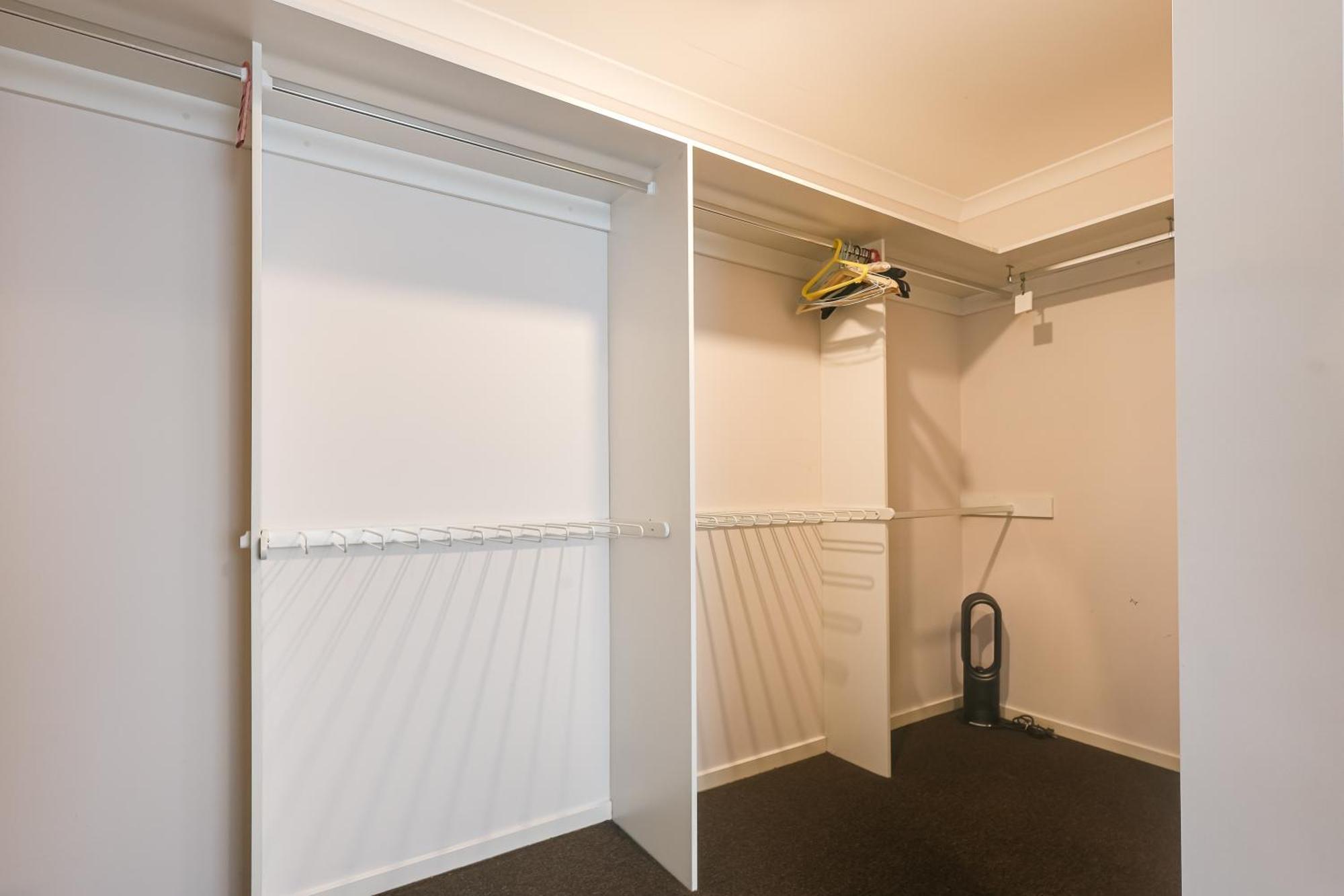 Stayau 5br Contemporary Getaway Point Cook