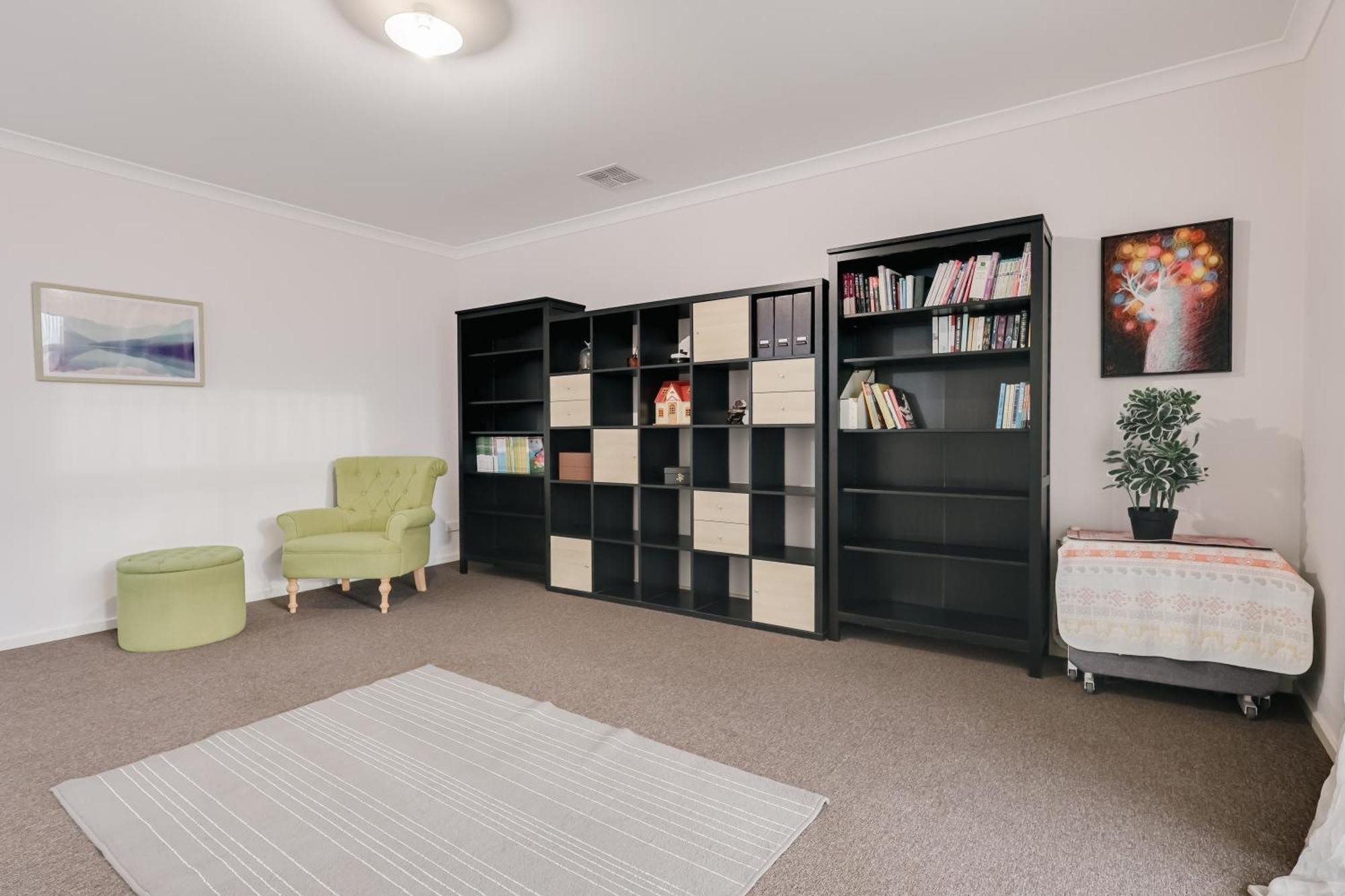 Stayau 5br Contemporary Getaway Point Cook Holiday home *