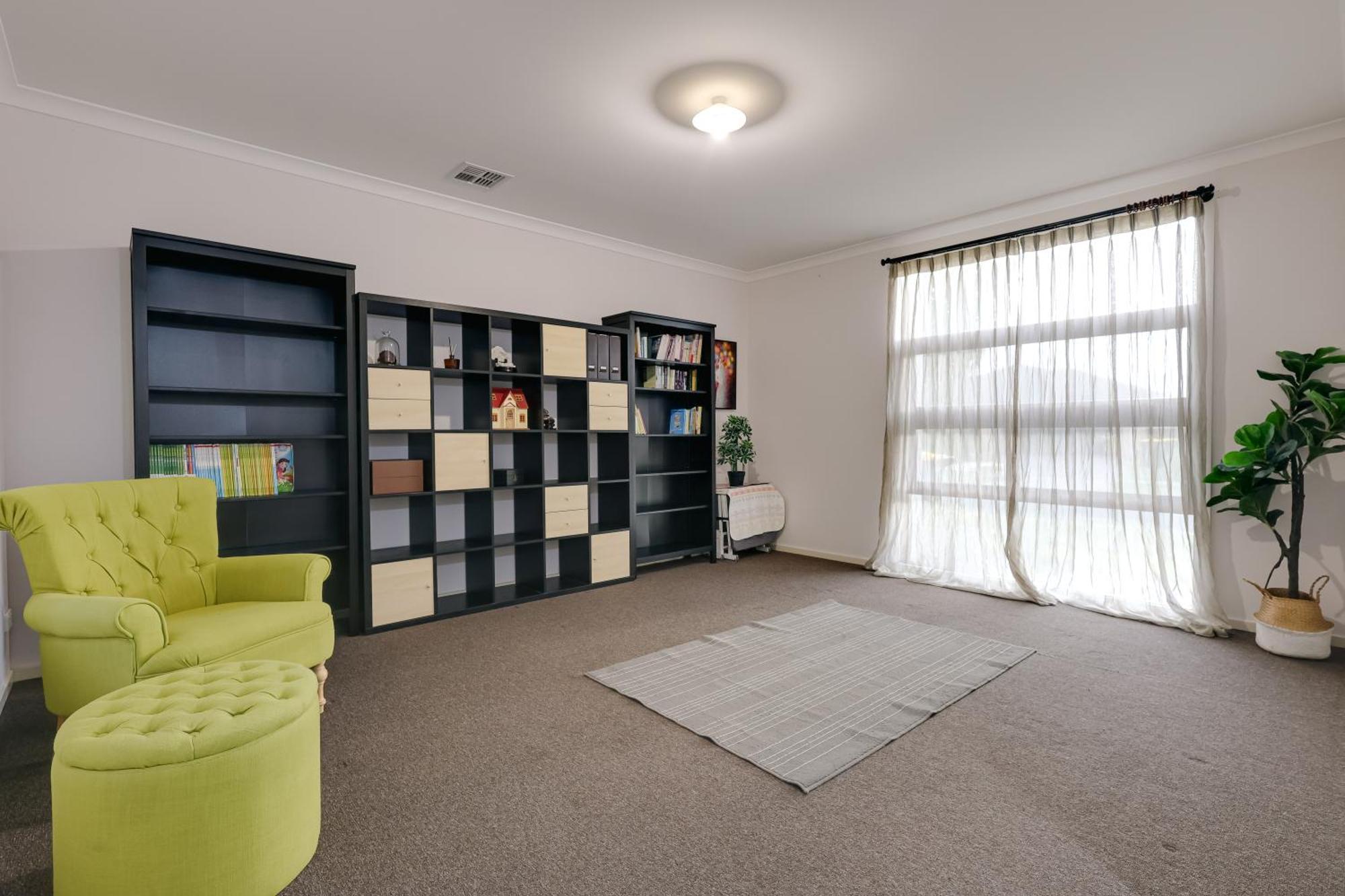Stayau 5br Contemporary Getaway Point Cook Melbourne