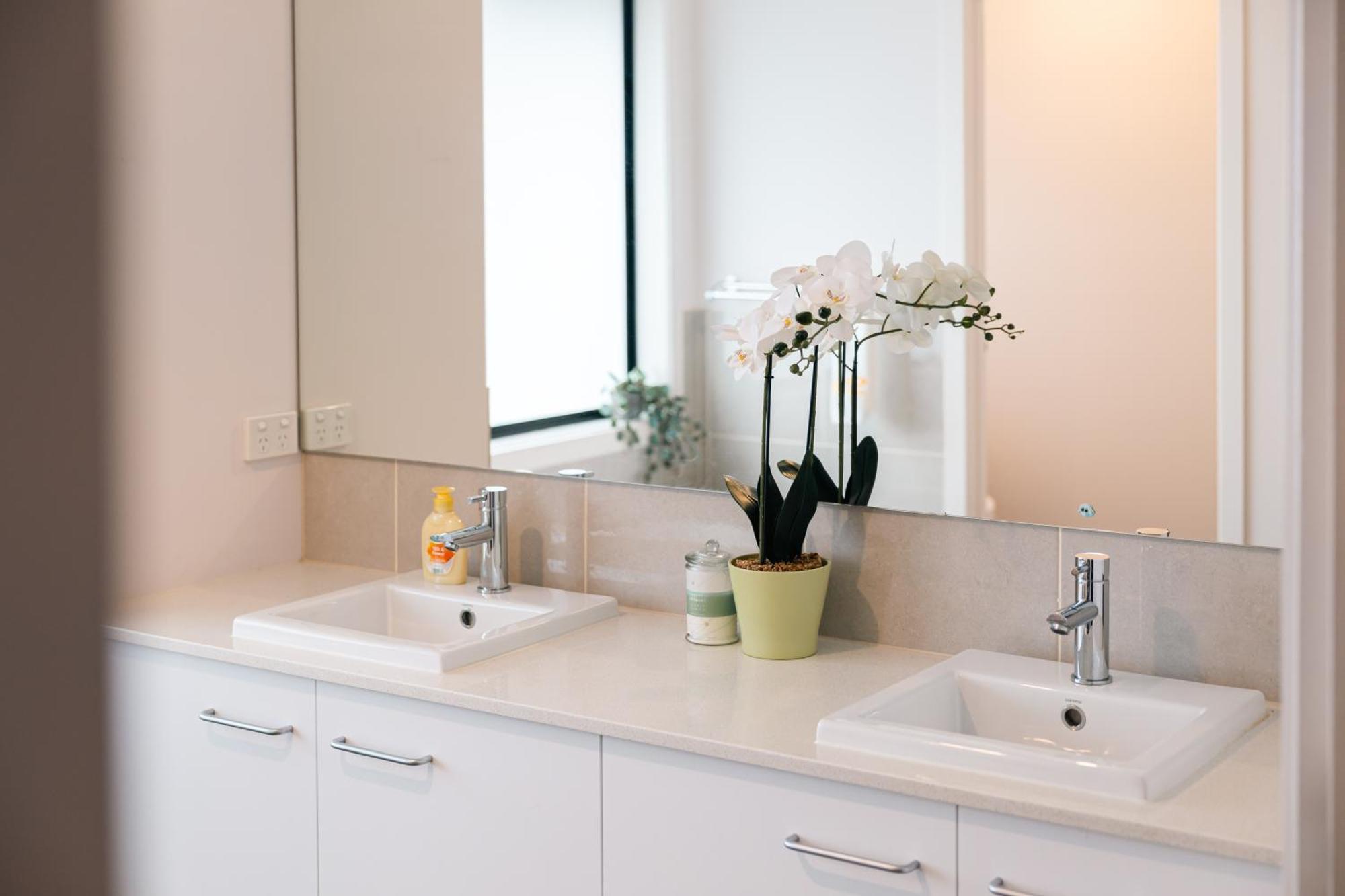 Stayau 5br Contemporary Getaway Point Cook * Melbourne