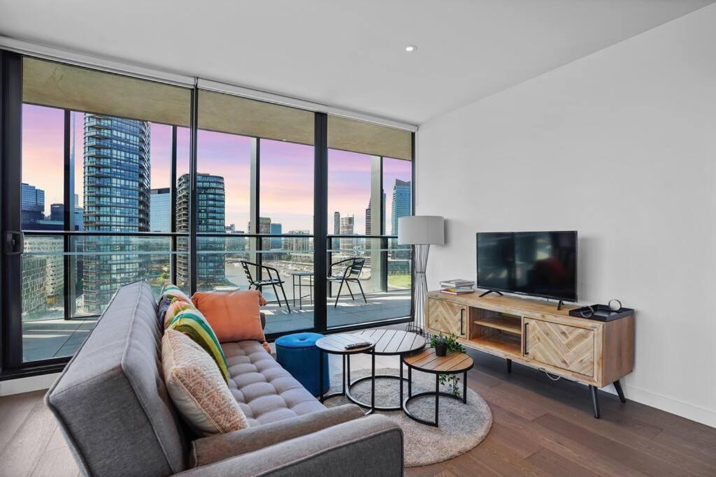 Apartment Absolute Bay View Waterfront Getaway Apt 2b2b1c Melbourne