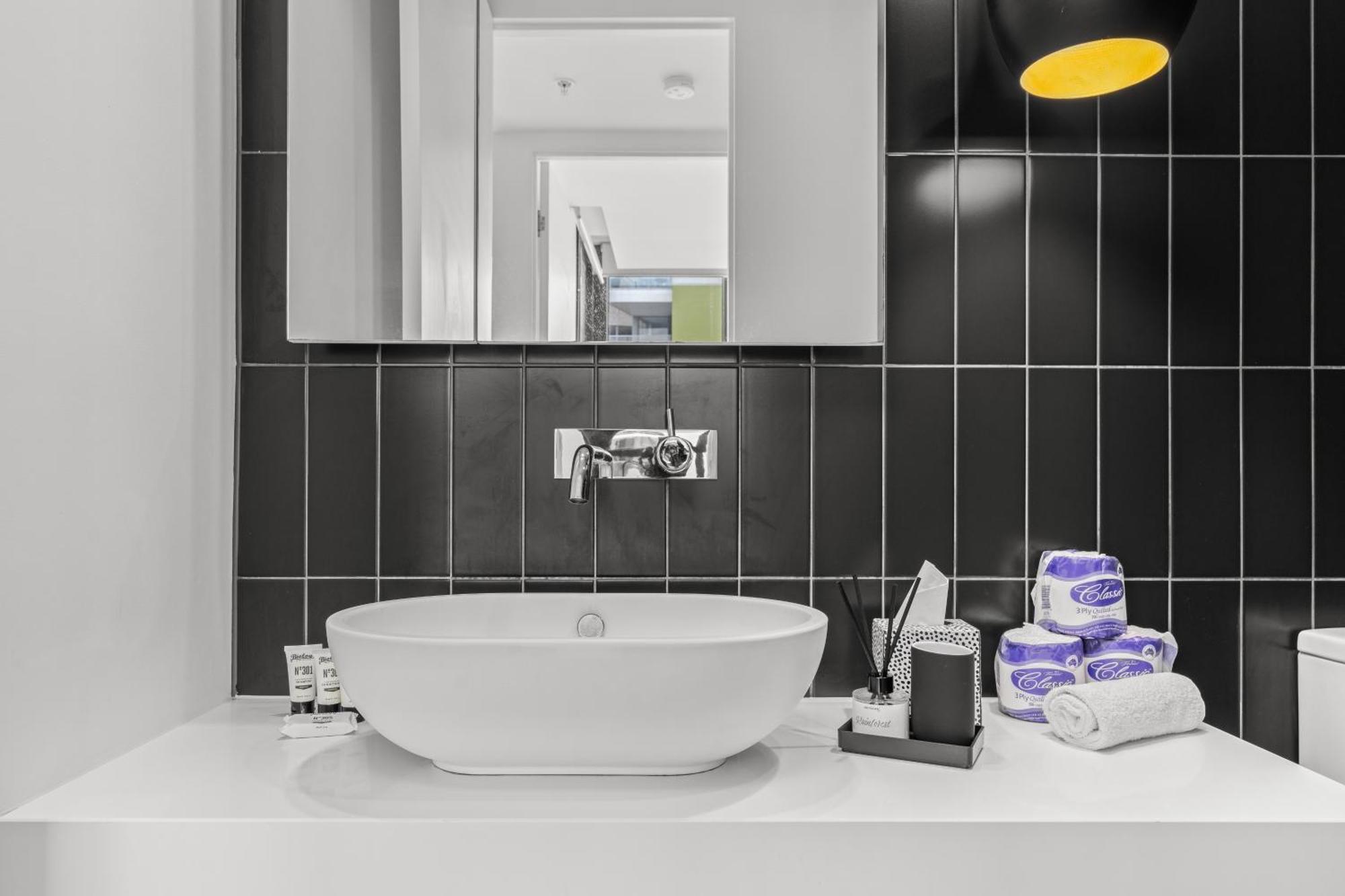 Apartment Richmond Premium Escape - Walk To The Mcg *