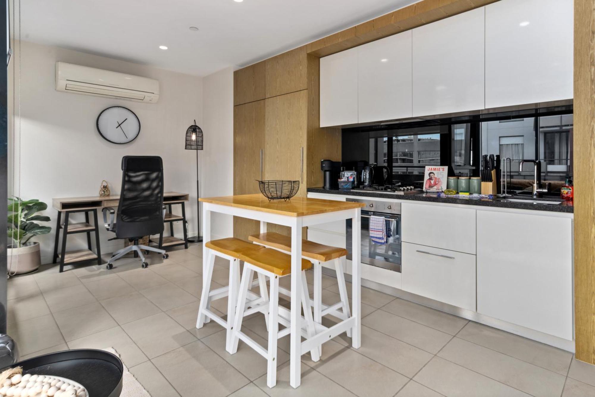 Escape To - Stylish 1 Bedroom-gym - Aircon -balcony Melbourne