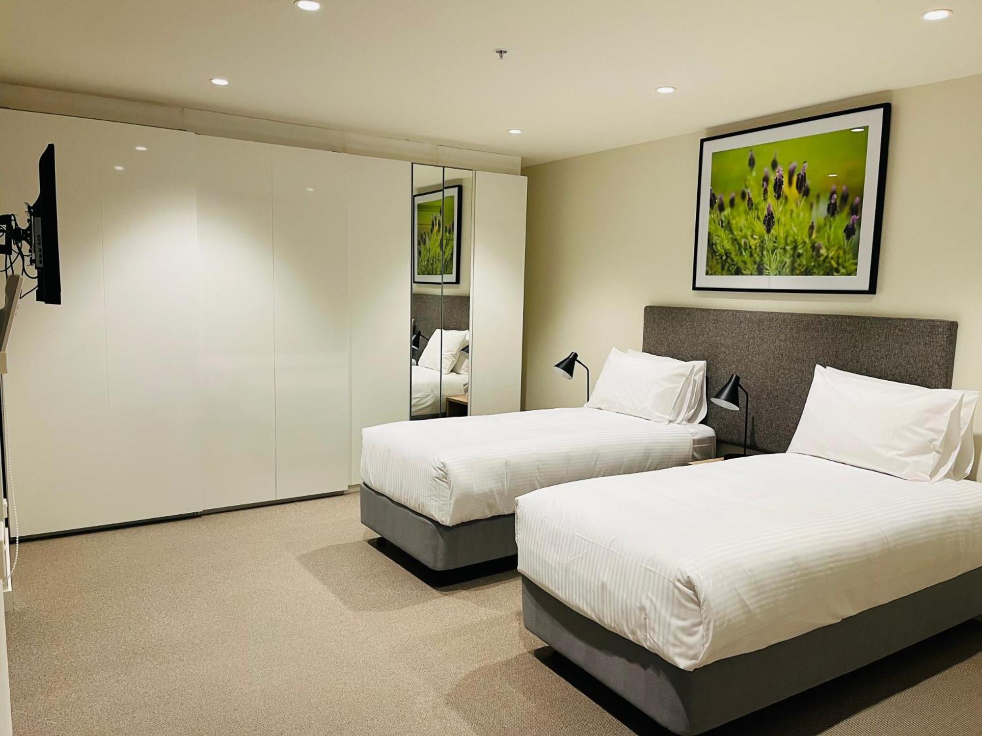 Wyndham Hotel 4*