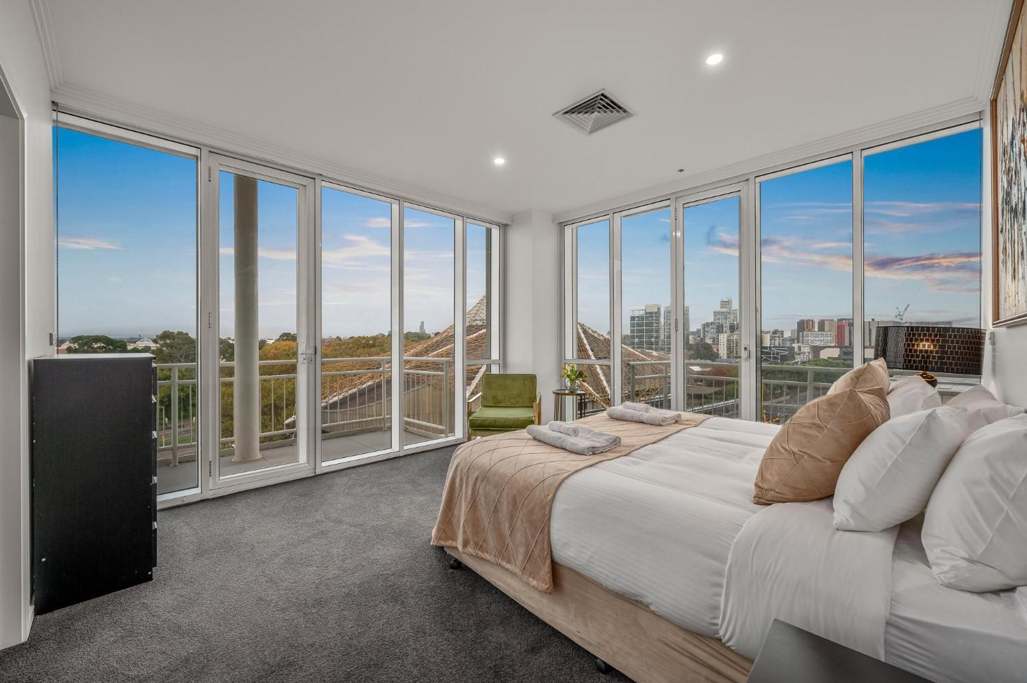 Exclusive - Southgate * Melbourne