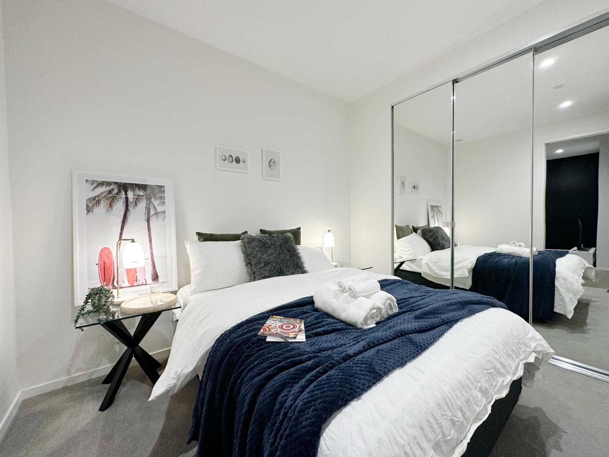 Luxury Steps Away From Crown Apartment Melbourne
