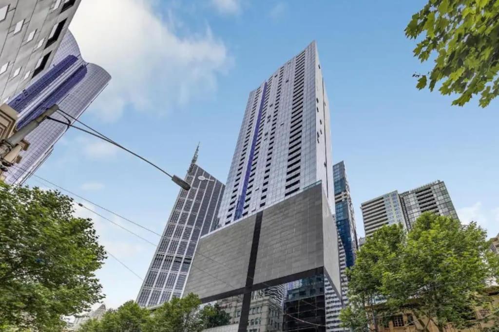 Modern 1 Bed Melb Apt W/ Balcony, Coffee And Views Apartment *