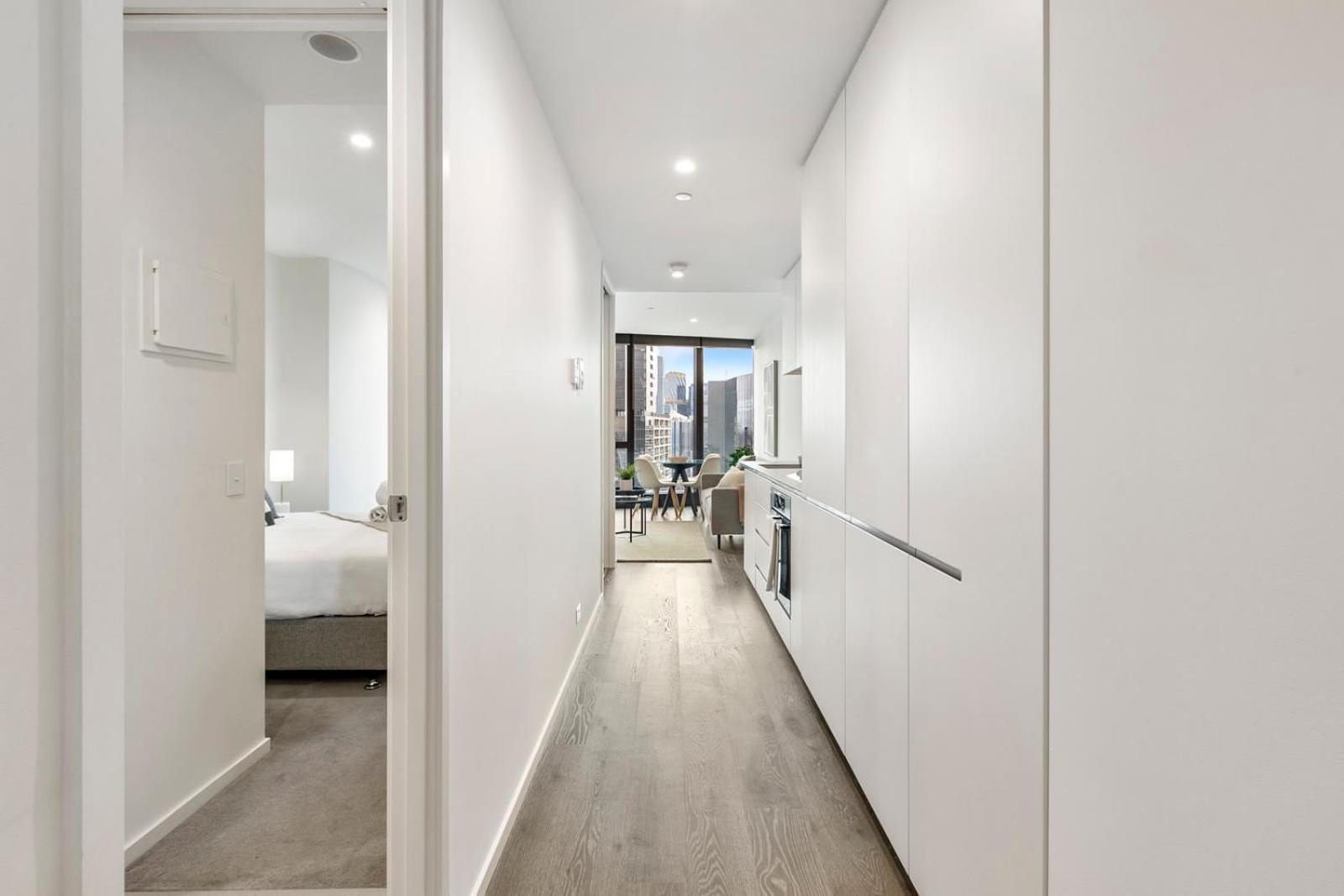 1 Bedroom With Breathtaking Views * Melbourne