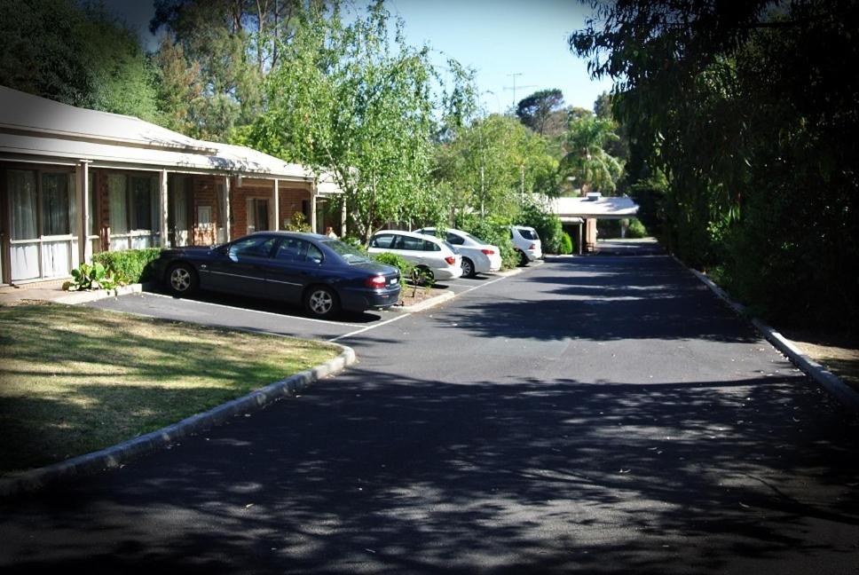 Motel Eltham Motor