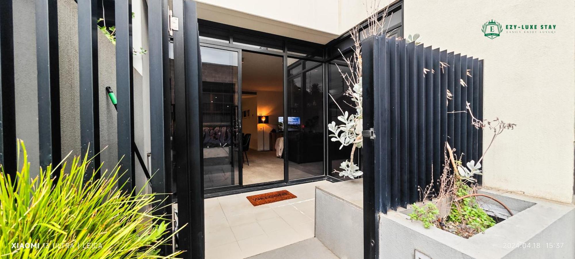 Heart Of Mel East Afl Season Start Apartment Melbourne