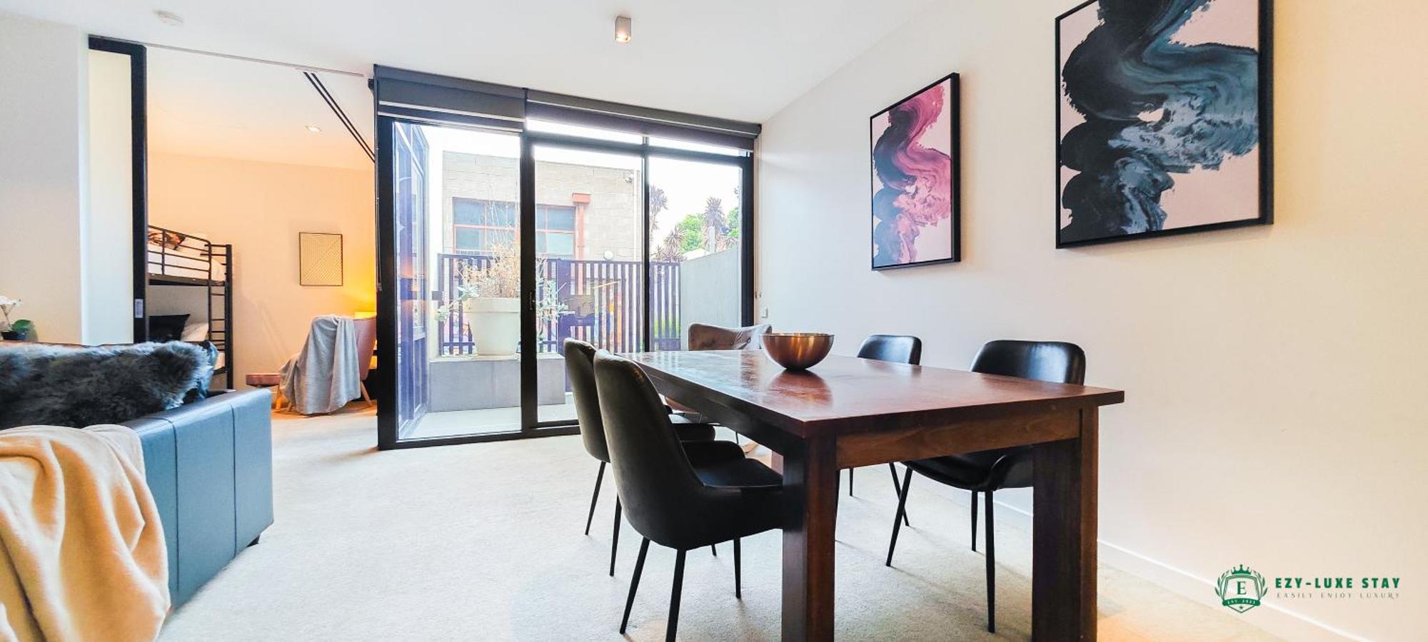 Apartment Heart Of Mel East Afl Season Start Melbourne