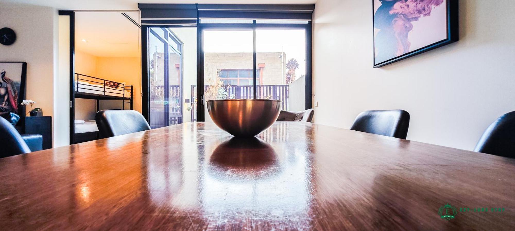 Apartment Heart Of Mel East Afl Season Start Melbourne