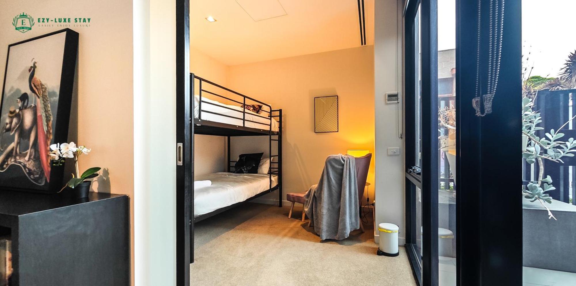 Heart Of Mel East Afl Season Start Apartment