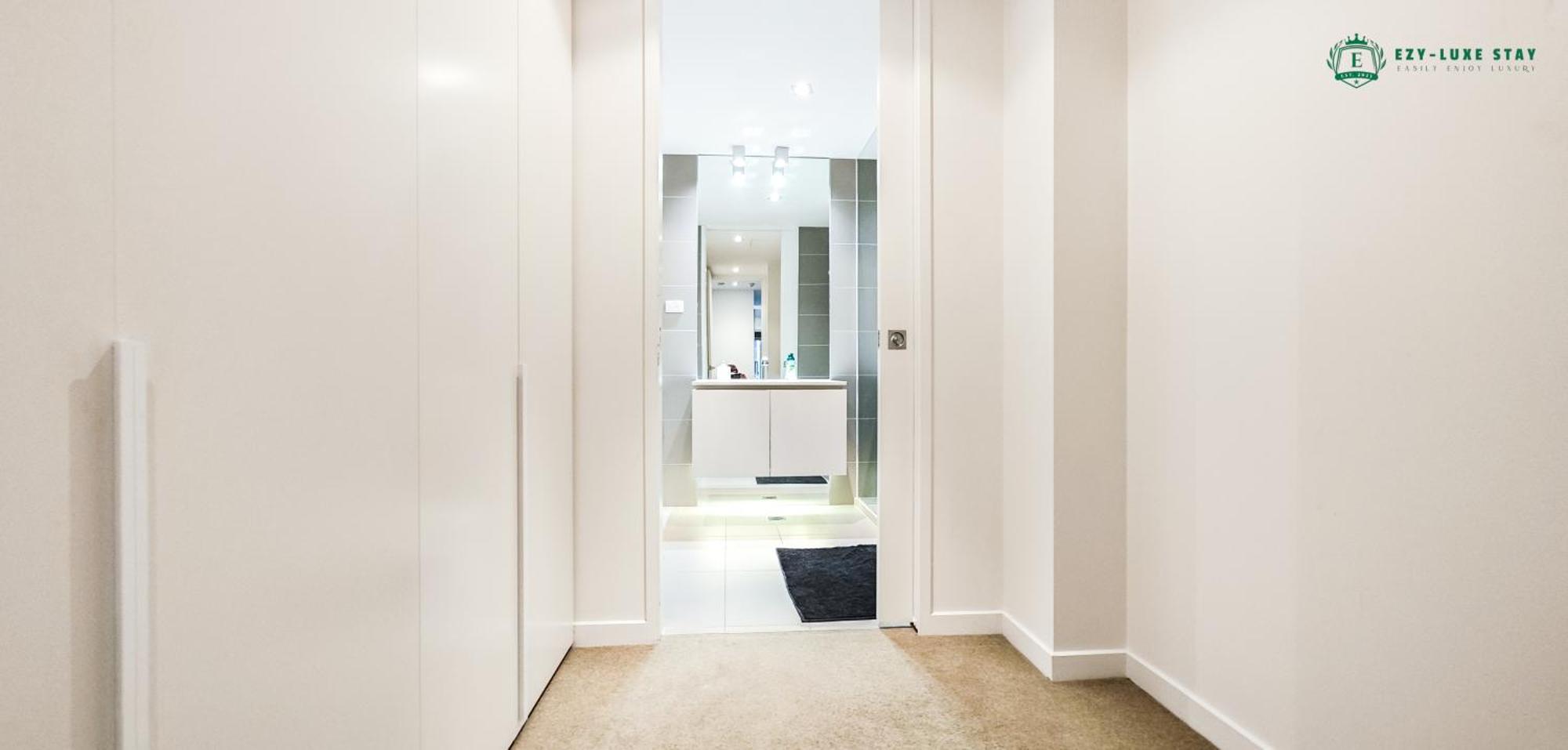 Apartment Heart Of Mel East Afl Season Start Melbourne
