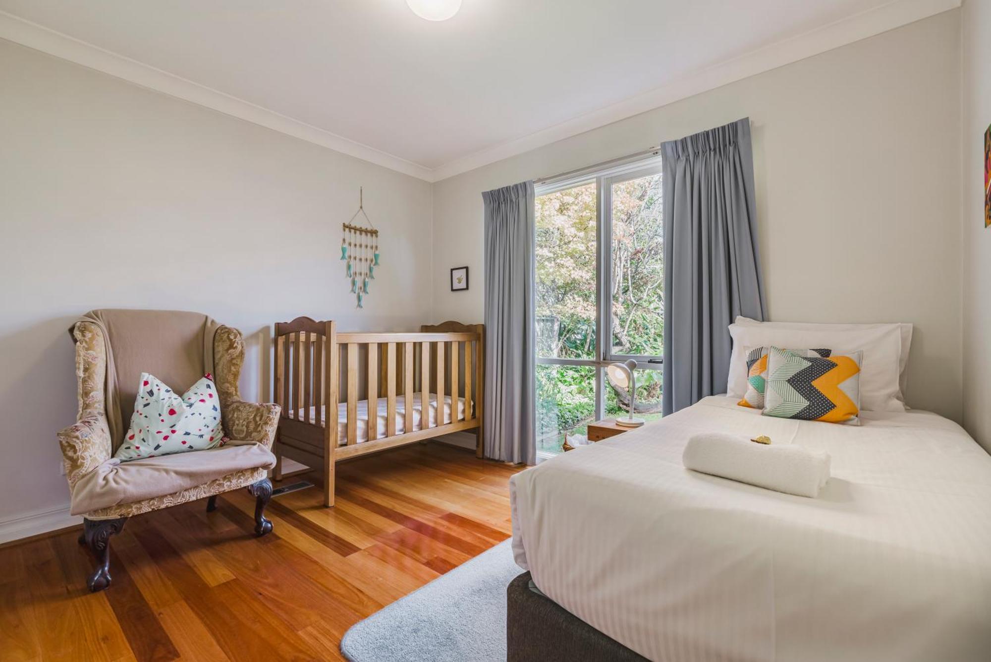 Apartment Family Friendly Art Deco Garden Patio Wifi Wfh Melbourne
