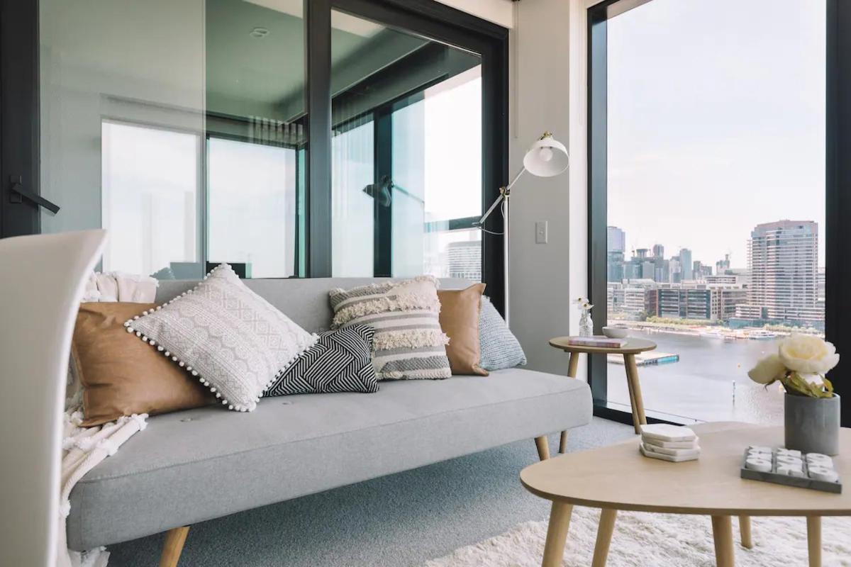 Premier Harbour View & Parking Near Marvel Stadium *