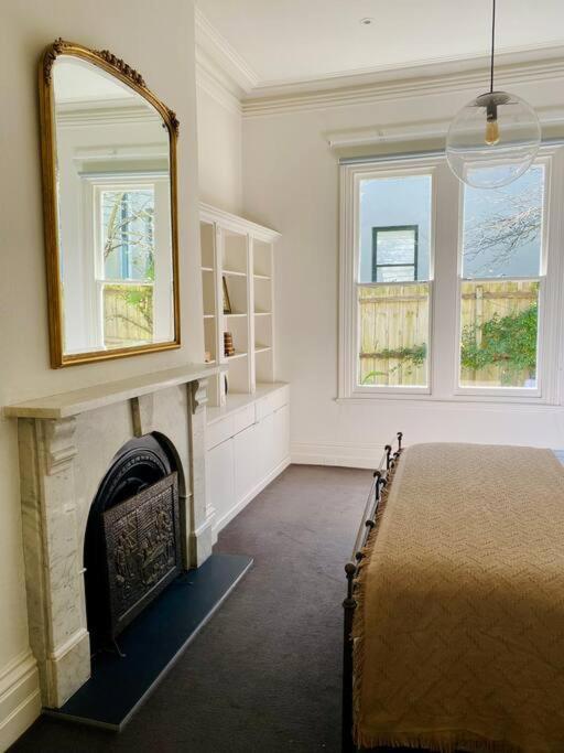 Camberwell's Lyrical Vintage Abode * Melbourne