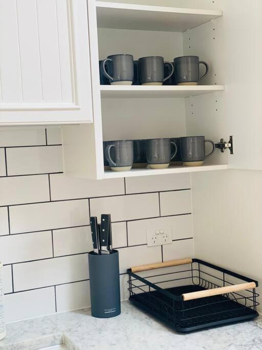 Camberwell's Lyrical Vintage Abode Holiday home Melbourne