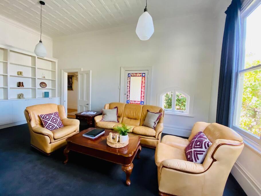 Holiday home Camberwell's Lyrical Vintage Abode Melbourne