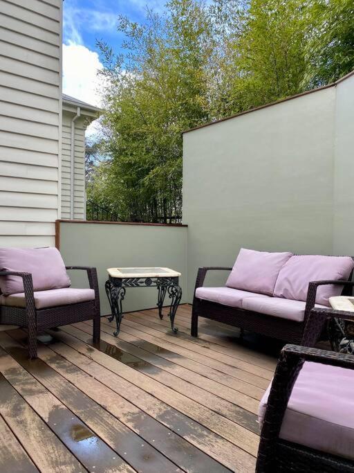 Camberwell's Lyrical Vintage Abode * Melbourne
